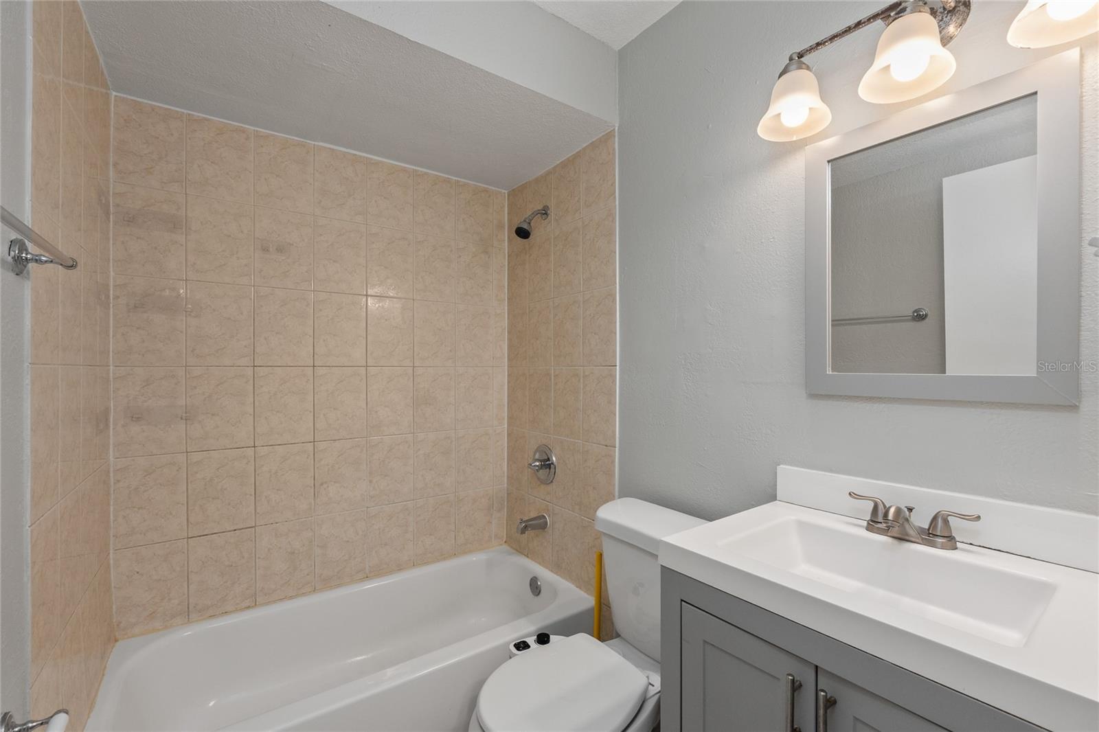 Image 17 of 24 For 6494 3rd Avenue S