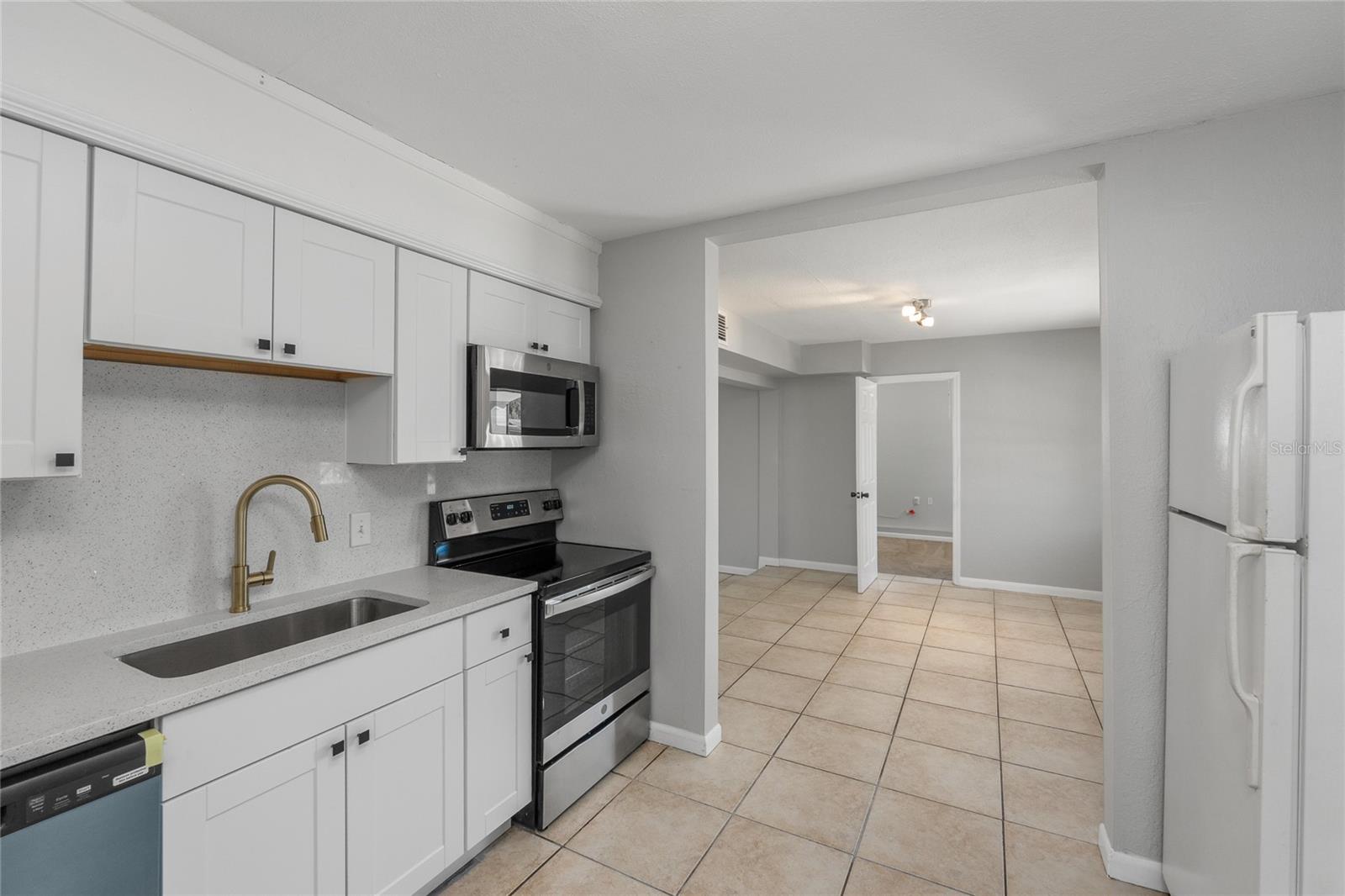 Image 3 of 24 For 6494 3rd Avenue S