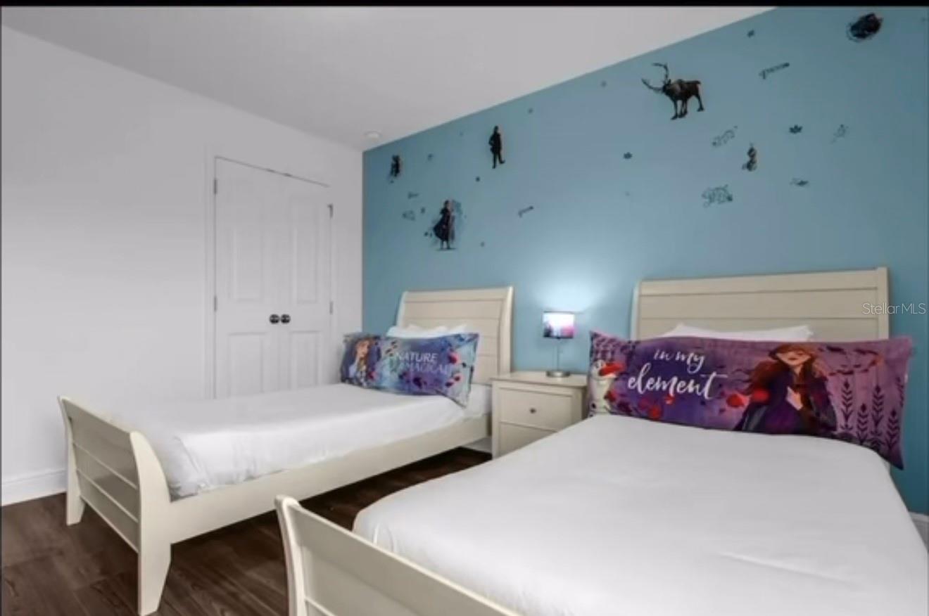 Image 22 of 37 For 4412 Acorn Court