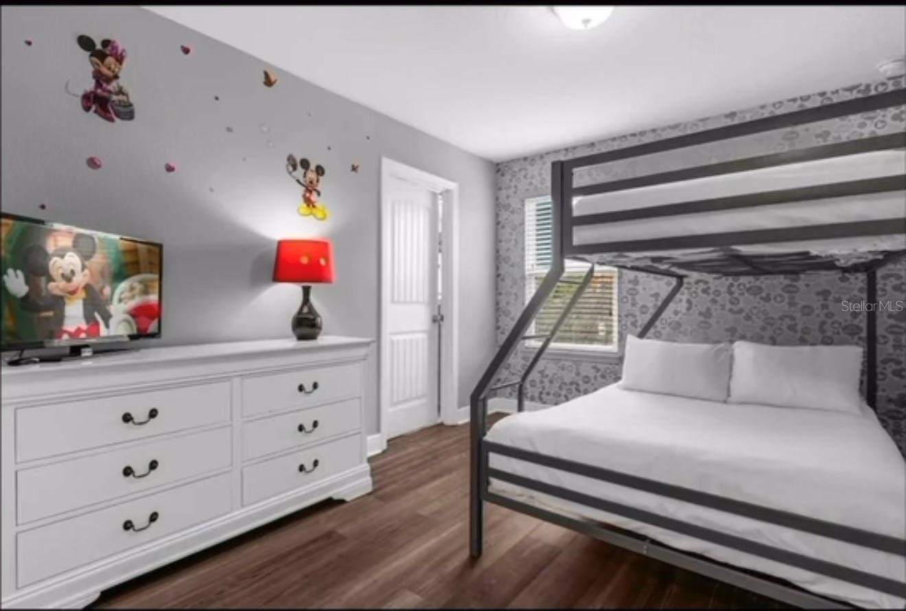 Image 23 of 37 For 4412 Acorn Court