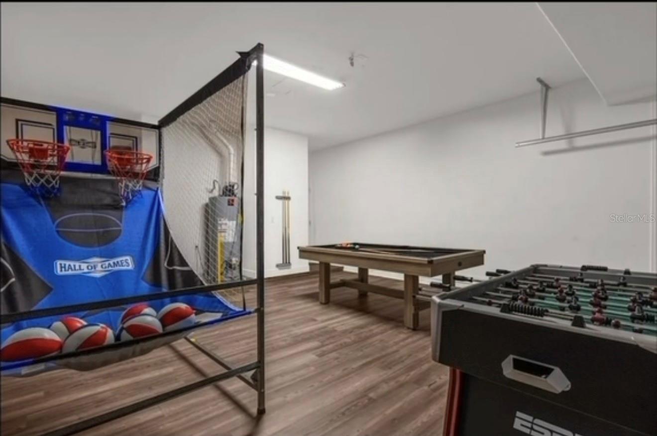 Image 26 of 37 For 4412 Acorn Court