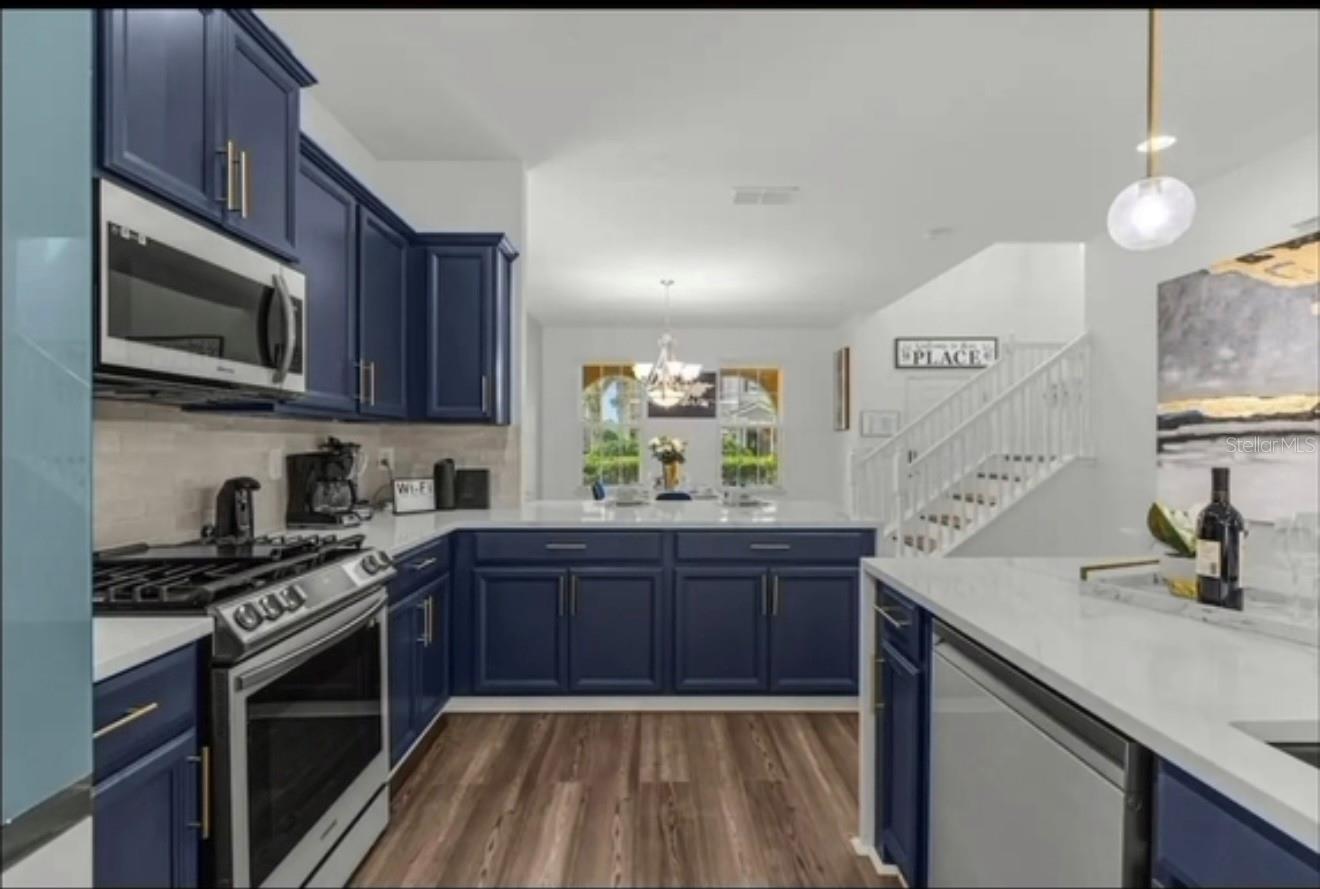 Image 5 of 37 For 4412 Acorn Court