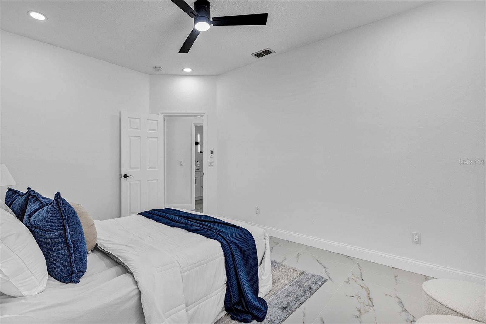 Image 30 of 51 For 4931 Jetton Drive