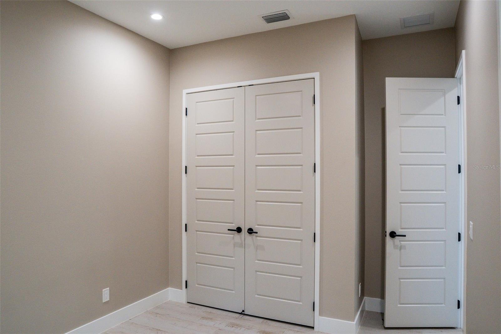 Image 27 of 47 For 2514 Shannon Road