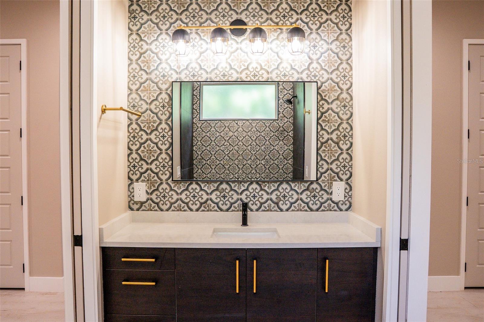 Image 28 of 47 For 2514 Shannon Road