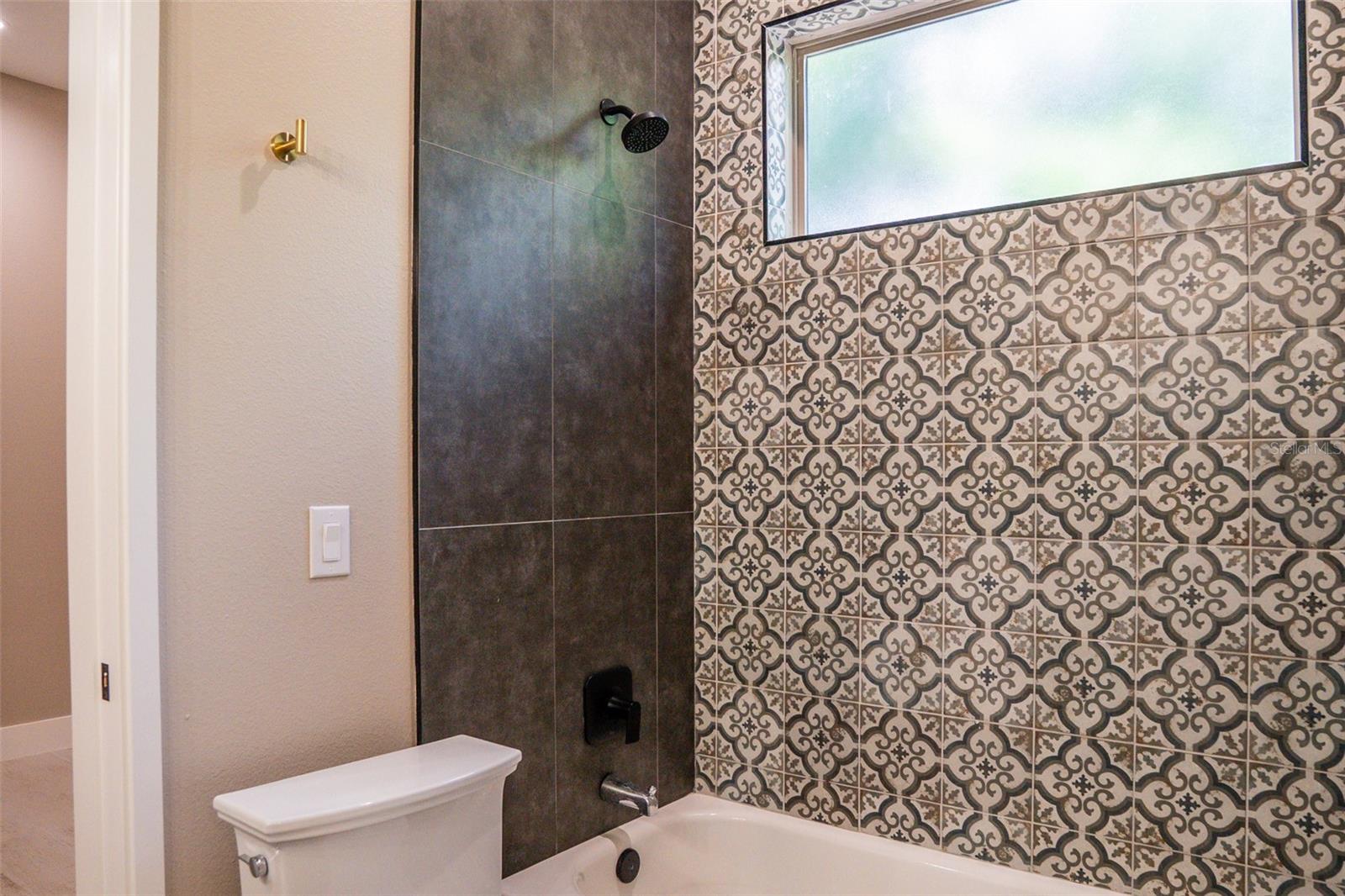 Image 30 of 47 For 2514 Shannon Road