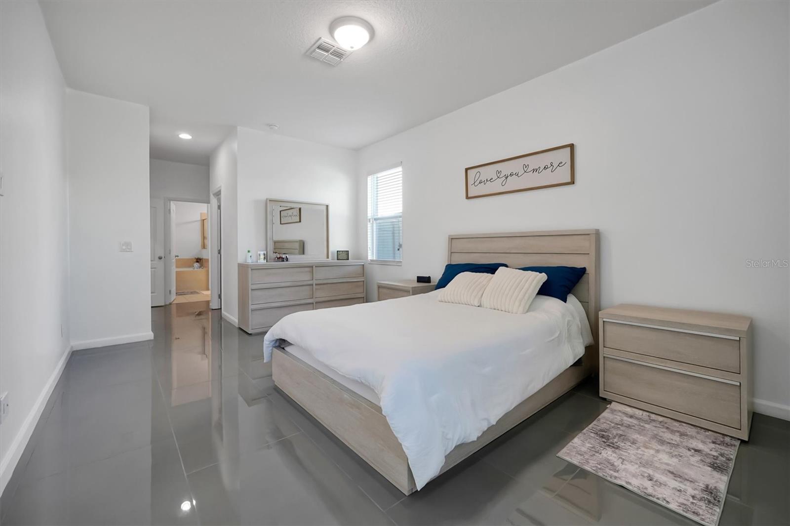 Image 21 of 57 For 17094 Gathering Place Circle