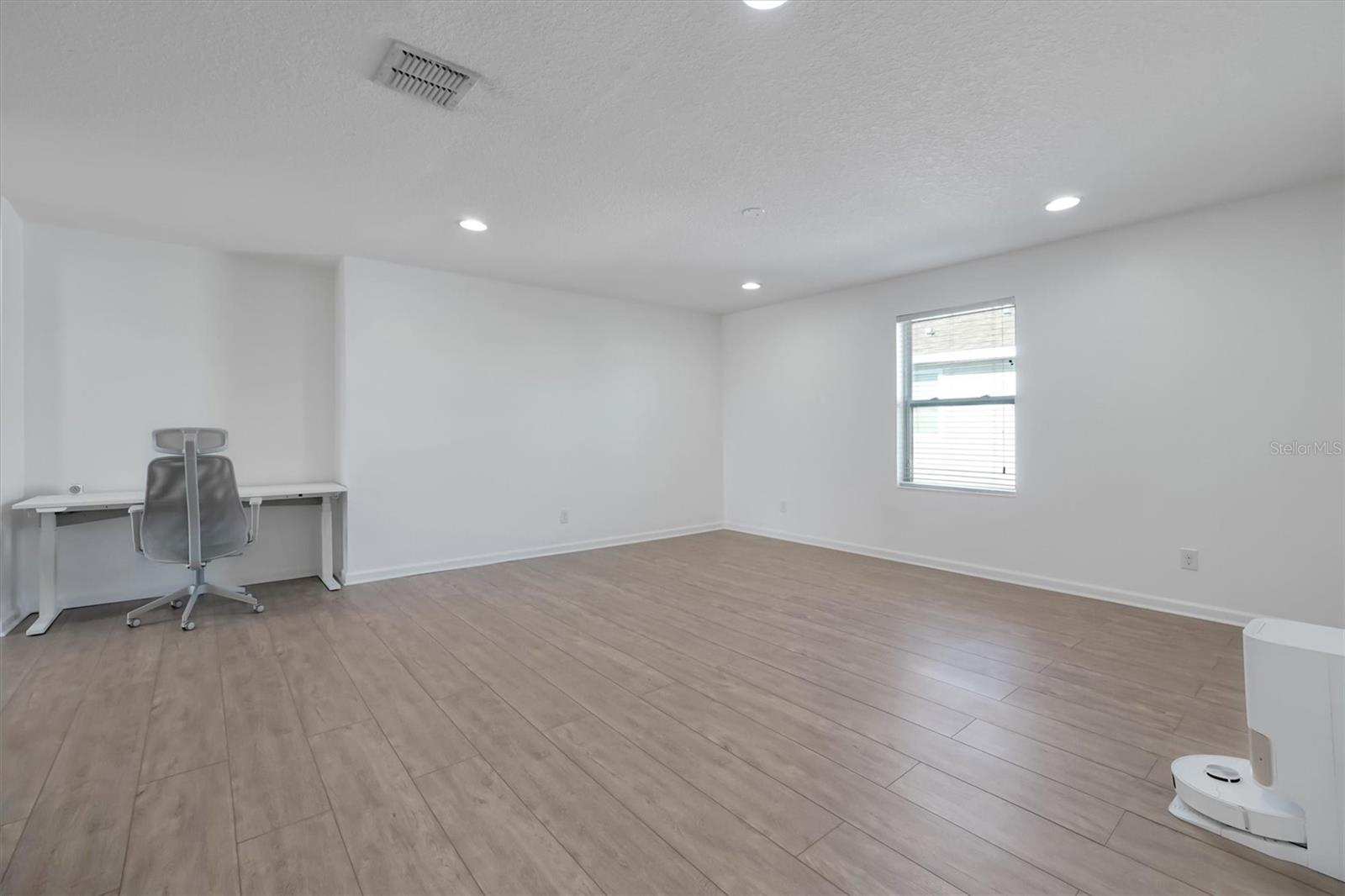 Image 27 of 57 For 17094 Gathering Place Circle