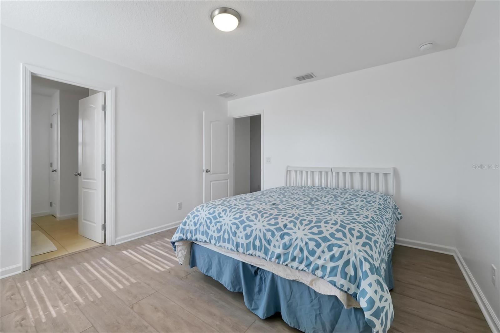 Image 35 of 57 For 17094 Gathering Place Circle