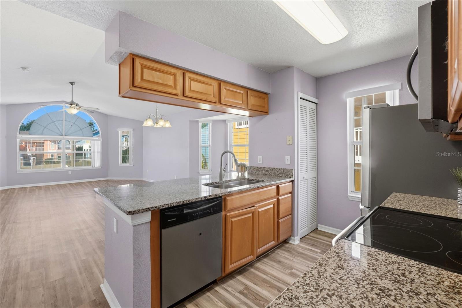 Image 15 of 43 For 8719 Rockingham Terrace C