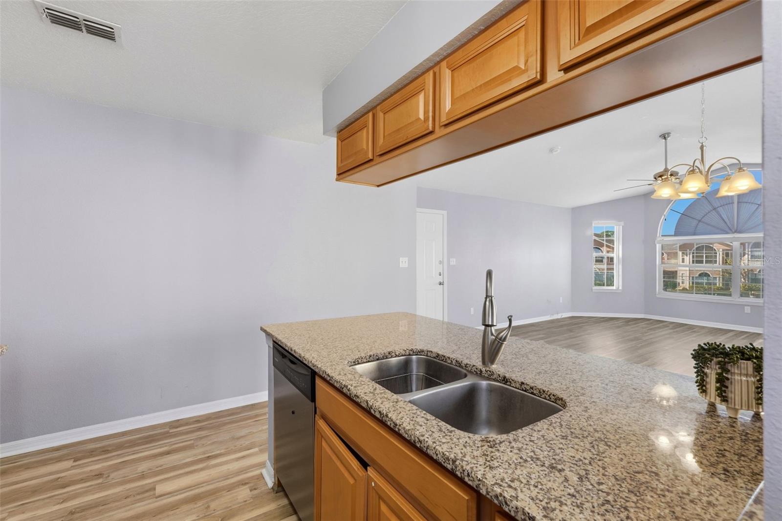 Image 16 of 43 For 8719 Rockingham Terrace C