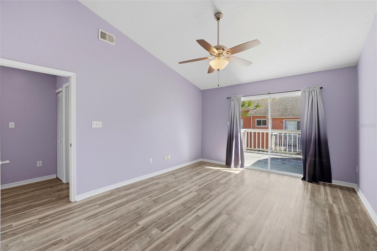 Image 18 of 43 For 8719 Rockingham Terrace C
