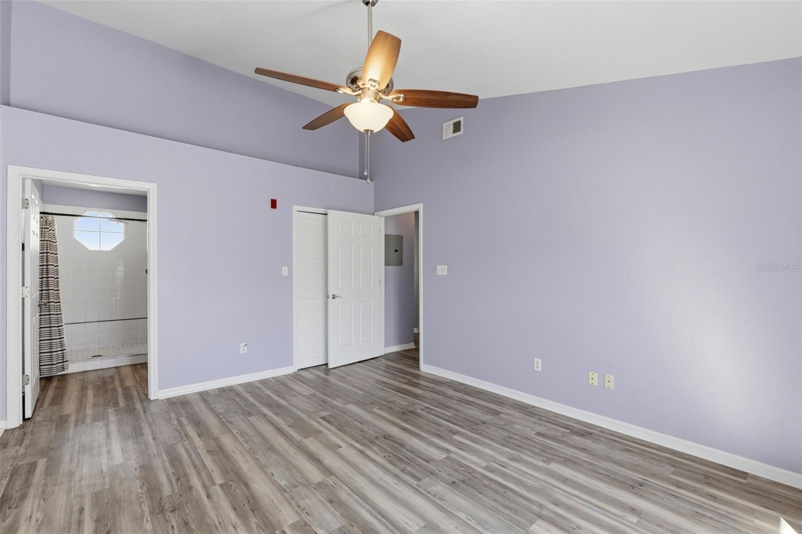 Image 19 of 43 For 8719 Rockingham Terrace C