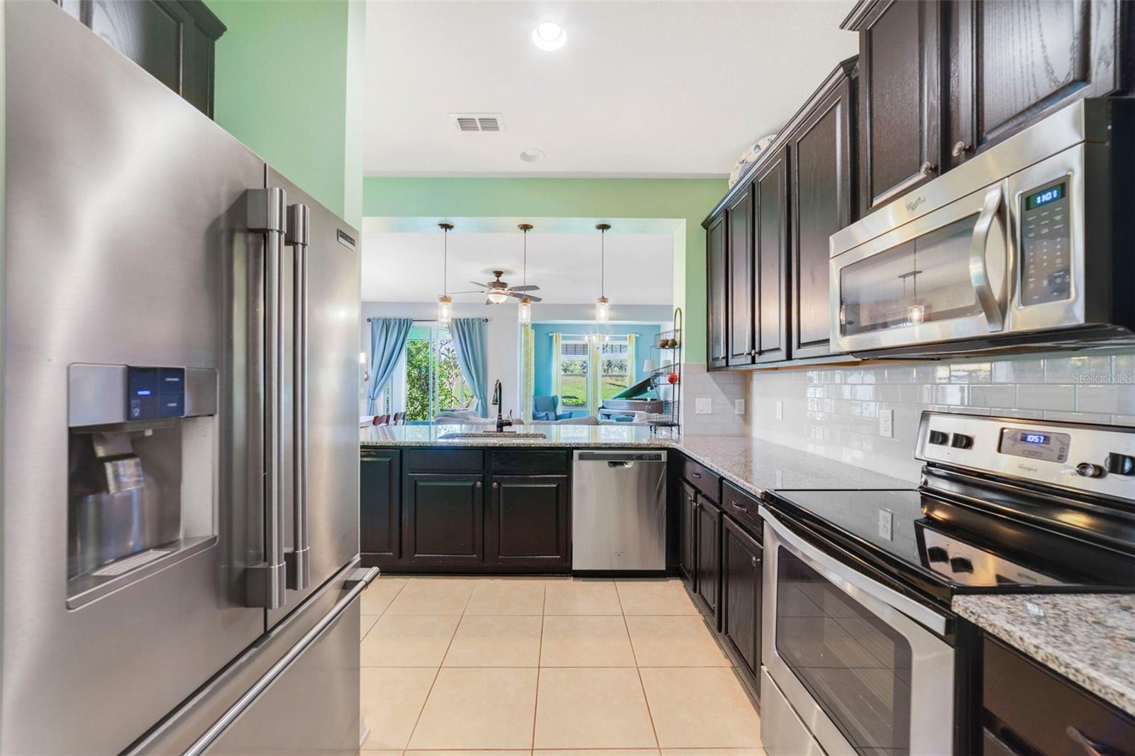 Image 10 of 31 For 13561 Fountainbleau Drive