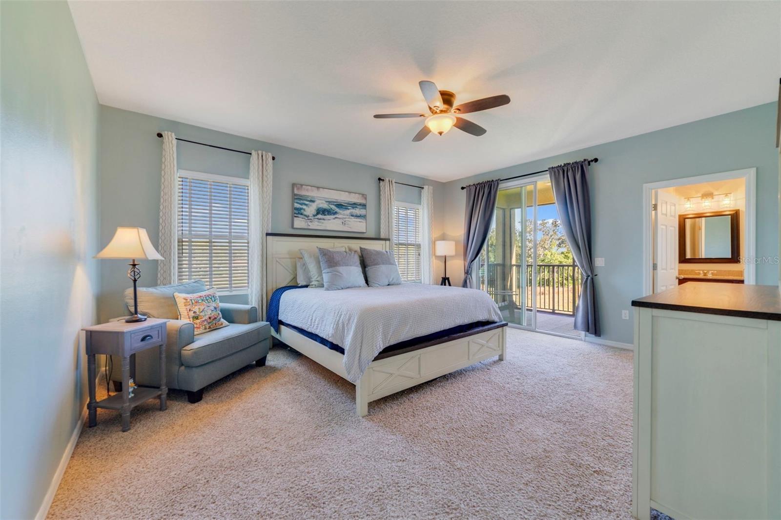 Image 12 of 31 For 13561 Fountainbleau Drive