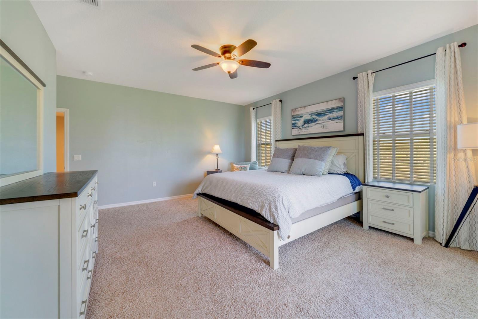 Image 13 of 31 For 13561 Fountainbleau Drive