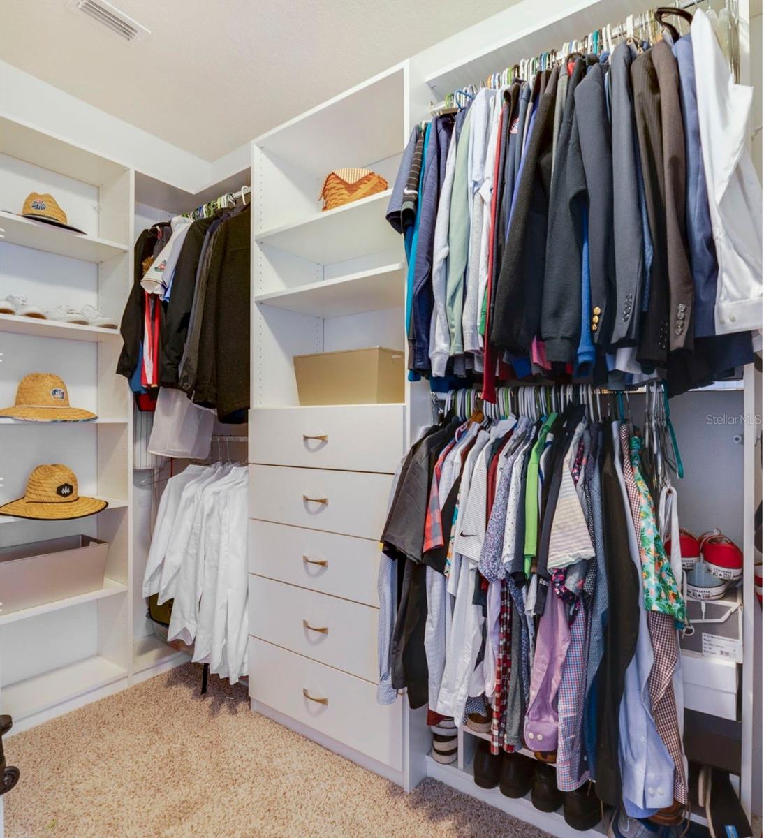 Image 16 of 31 For 13561 Fountainbleau Drive