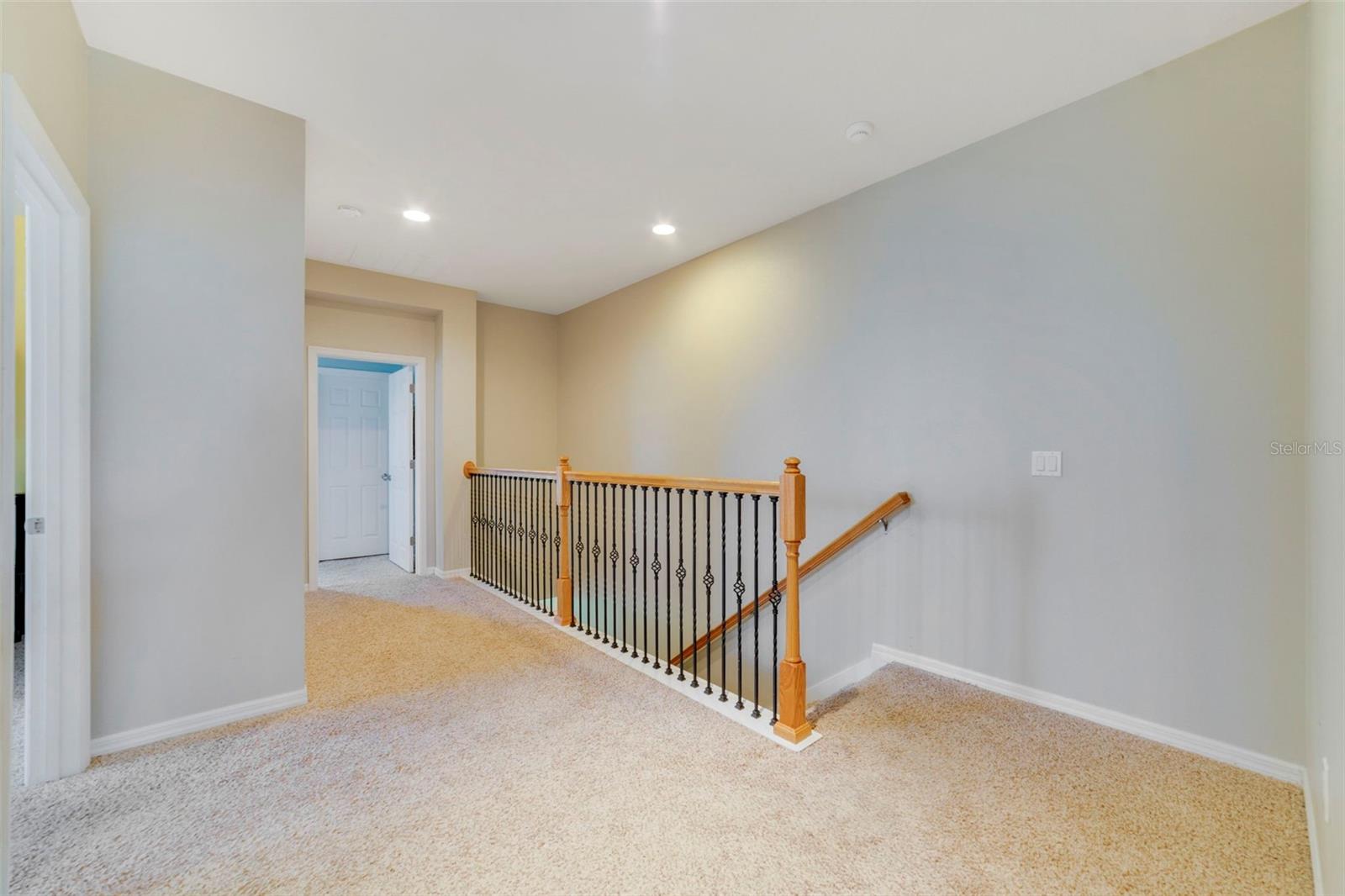 Image 21 of 31 For 13561 Fountainbleau Drive