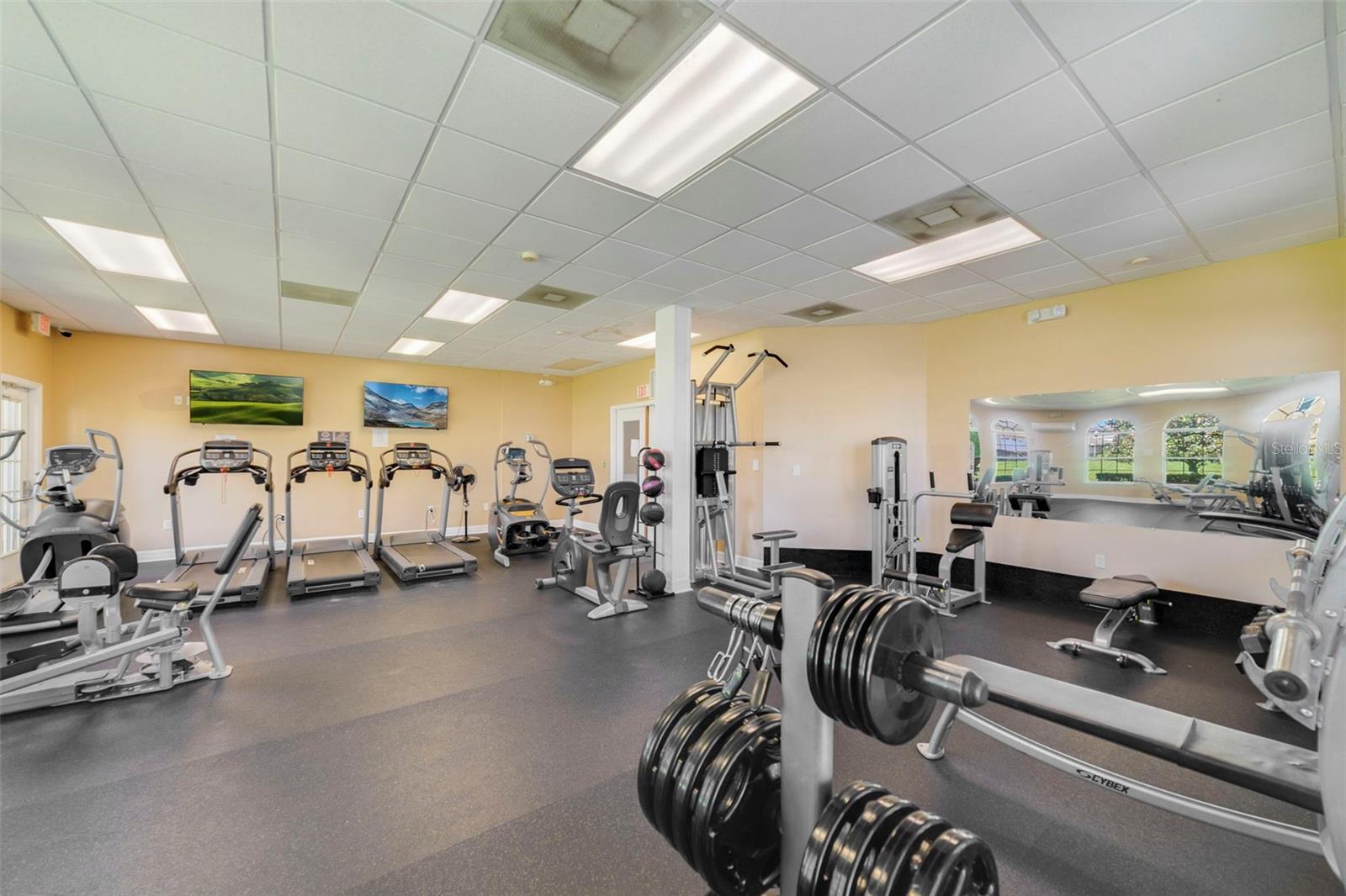 Image 30 of 31 For 13561 Fountainbleau Drive