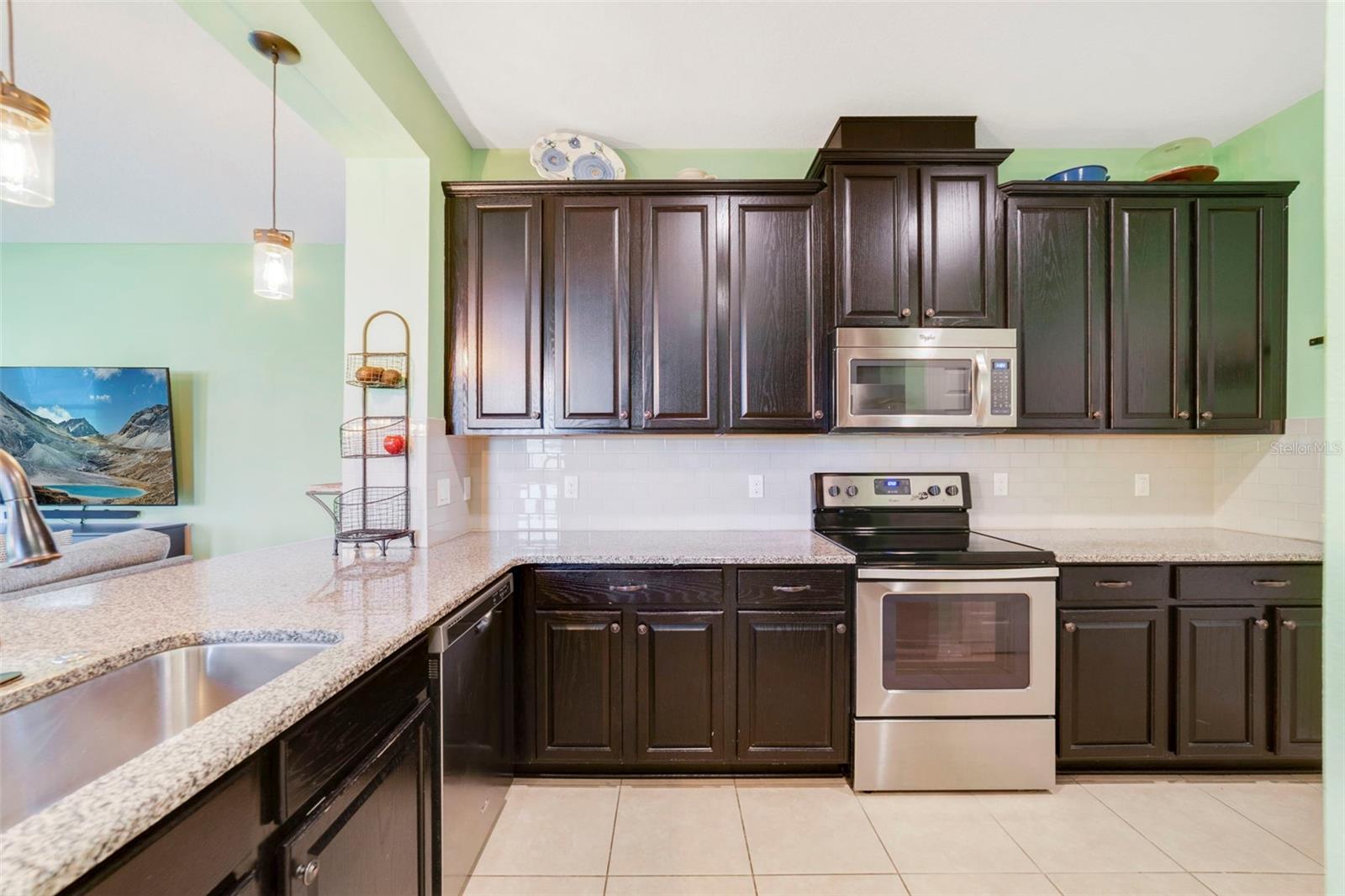 Image 9 of 31 For 13561 Fountainbleau Drive