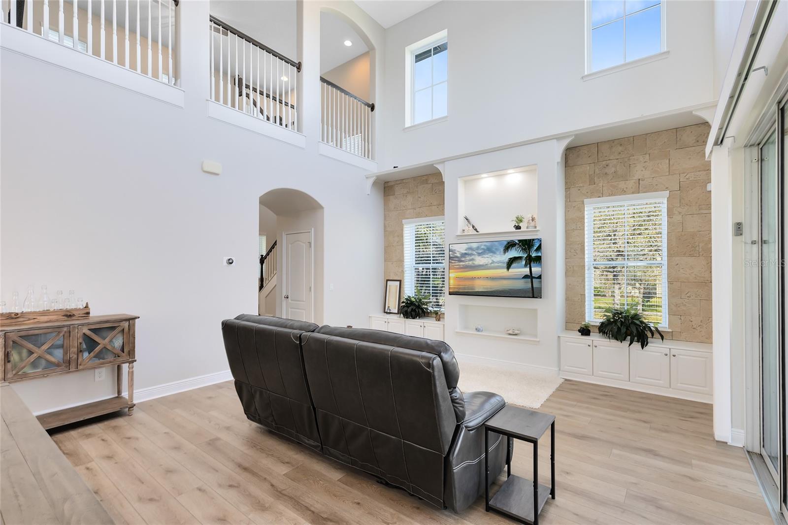 Image 11 of 68 For 13875 Sachs Avenue