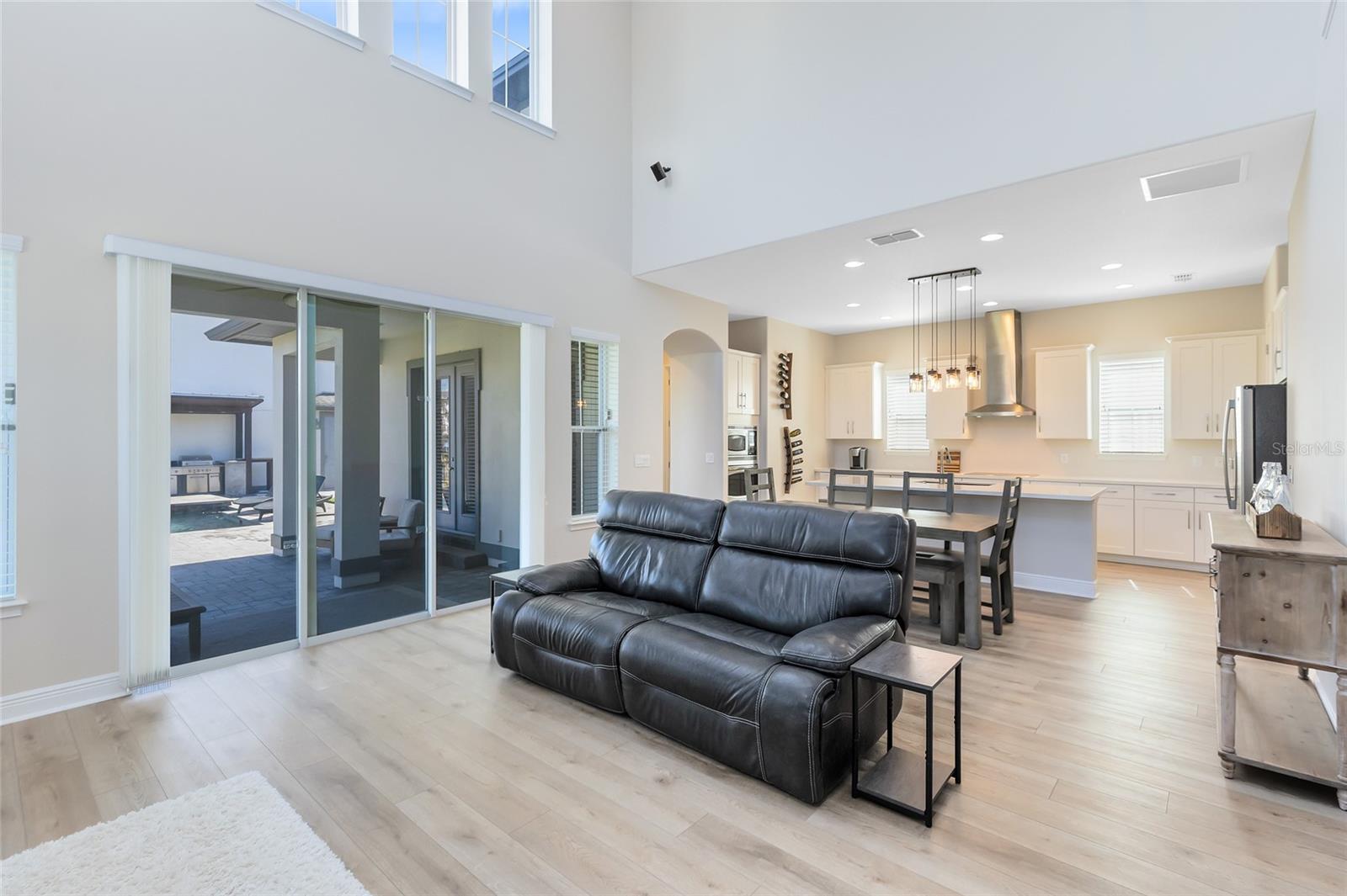 Image 13 of 68 For 13875 Sachs Avenue