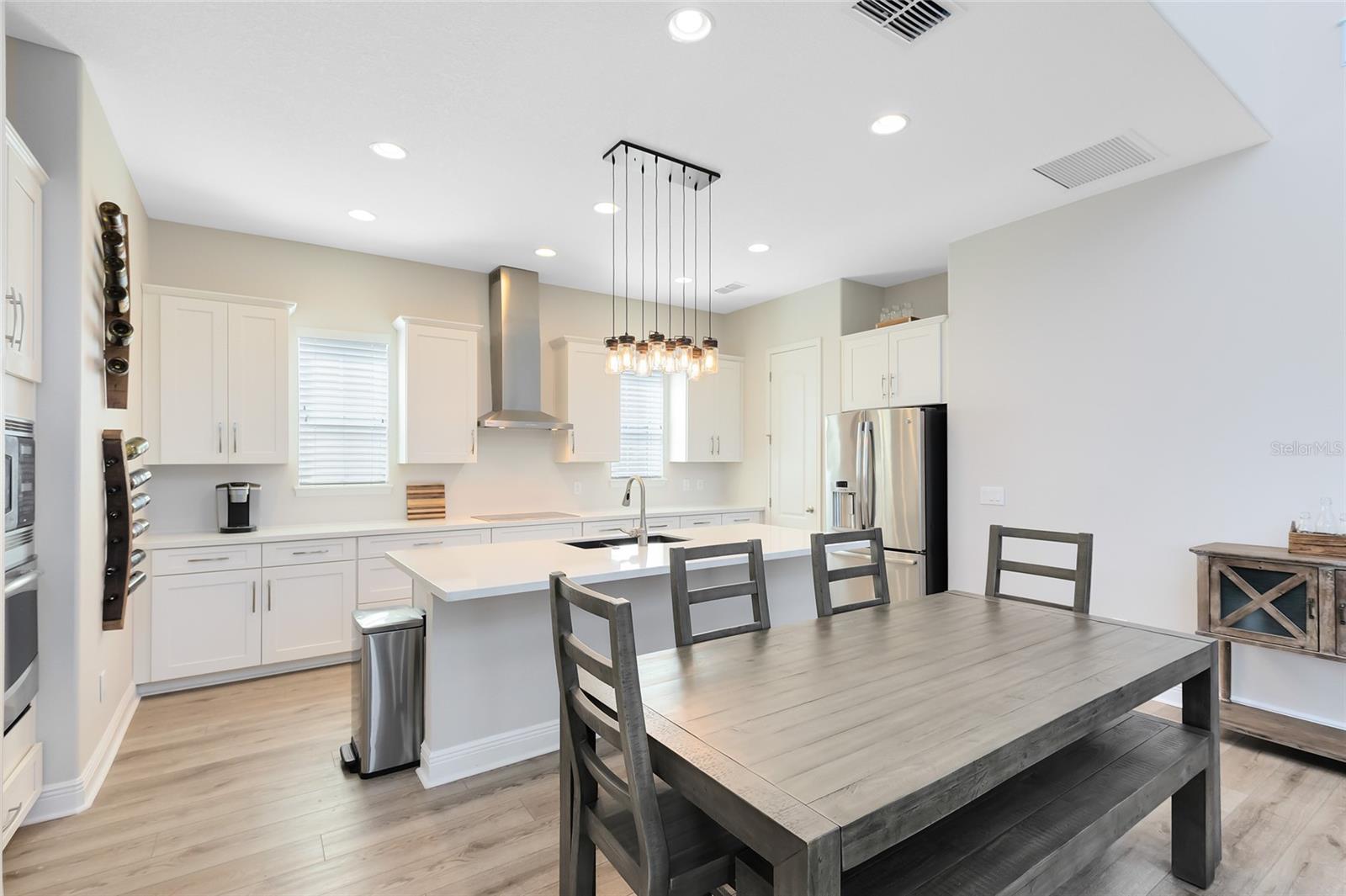 Image 17 of 68 For 13875 Sachs Avenue