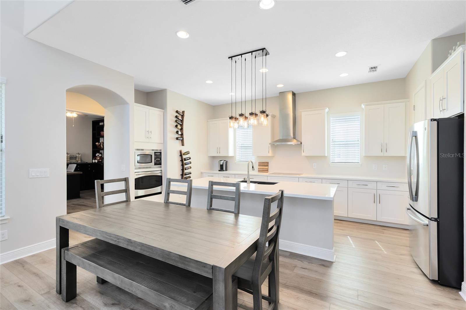 Image 18 of 68 For 13875 Sachs Avenue