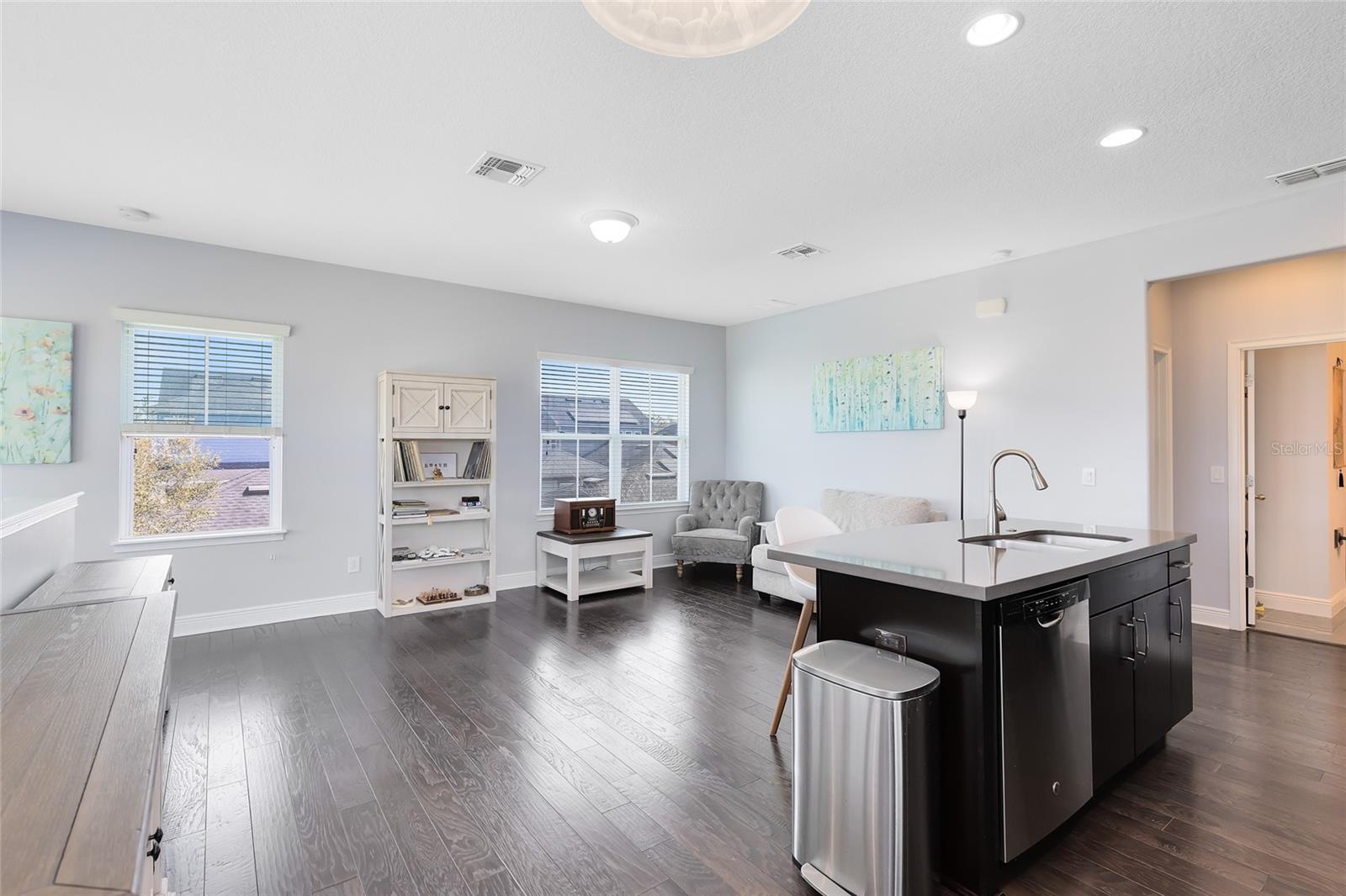 Image 42 of 68 For 13875 Sachs Avenue