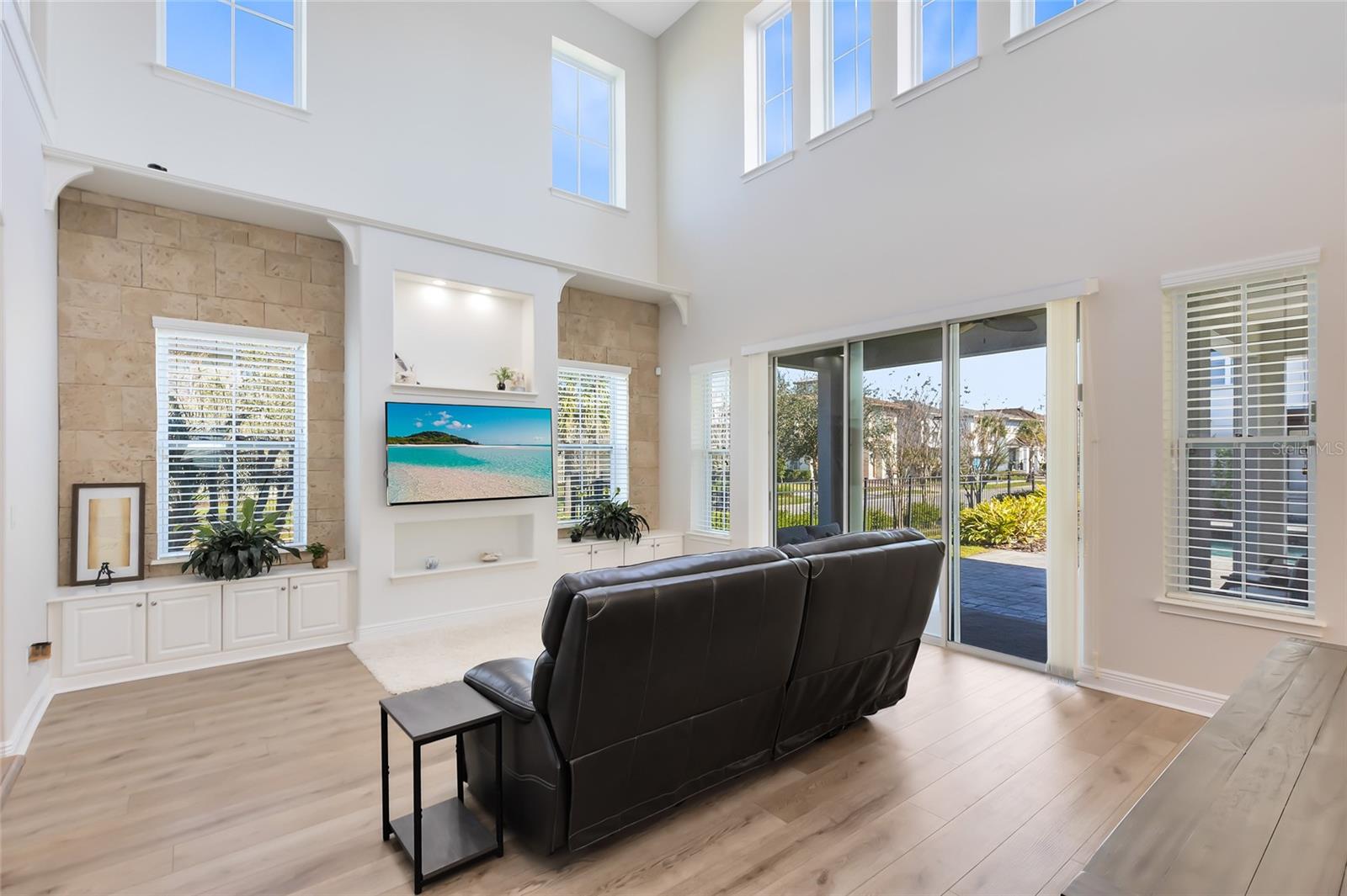 Image 5 of 68 For 13875 Sachs Avenue