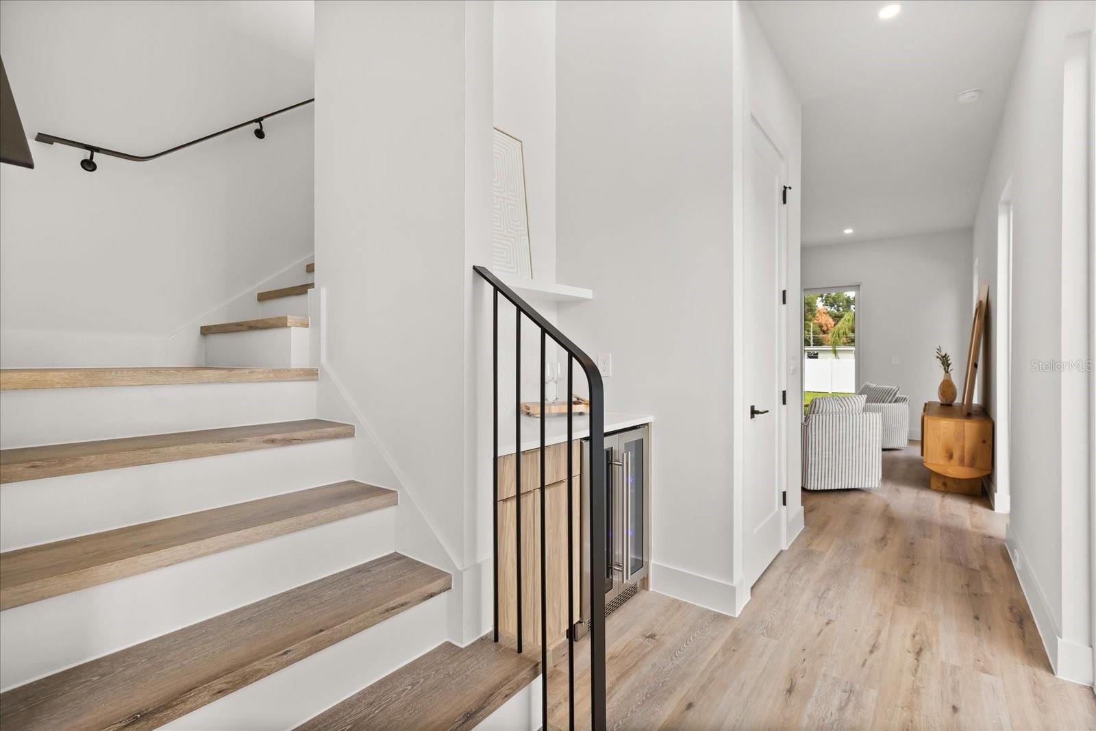 Image 11 of 54 For 2027 Harding Street