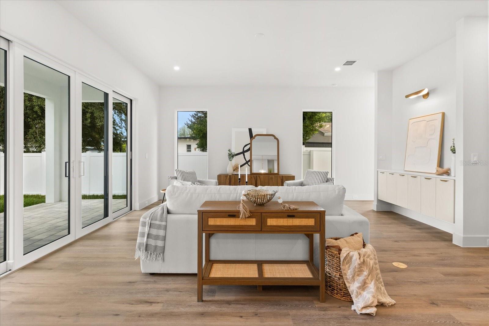 Image 17 of 54 For 2027 Harding Street