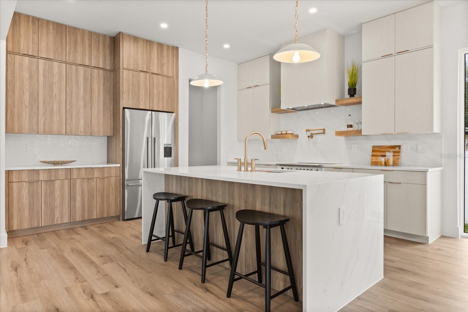 Image 18 of 54 For 2027 Harding Street