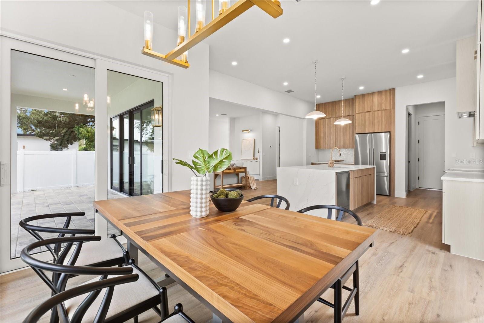 Image 22 of 54 For 2027 Harding Street