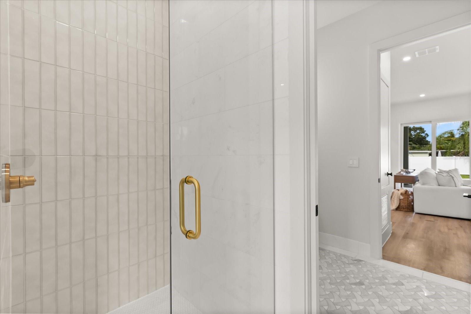 Image 25 of 54 For 2027 Harding Street