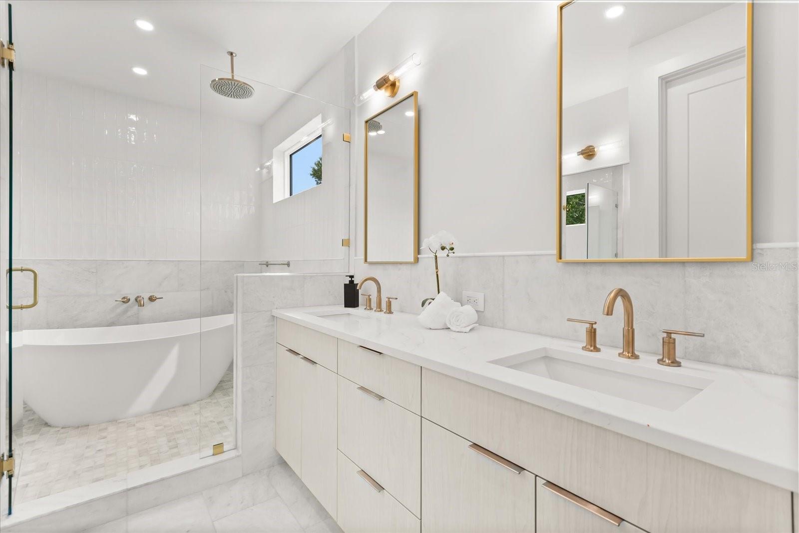 Image 34 of 54 For 2027 Harding Street