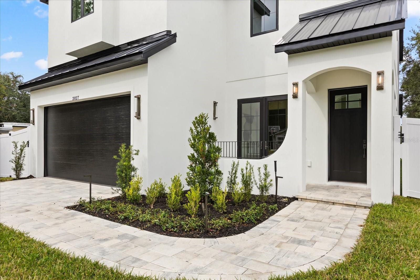 Image 4 of 54 For 2027 Harding Street