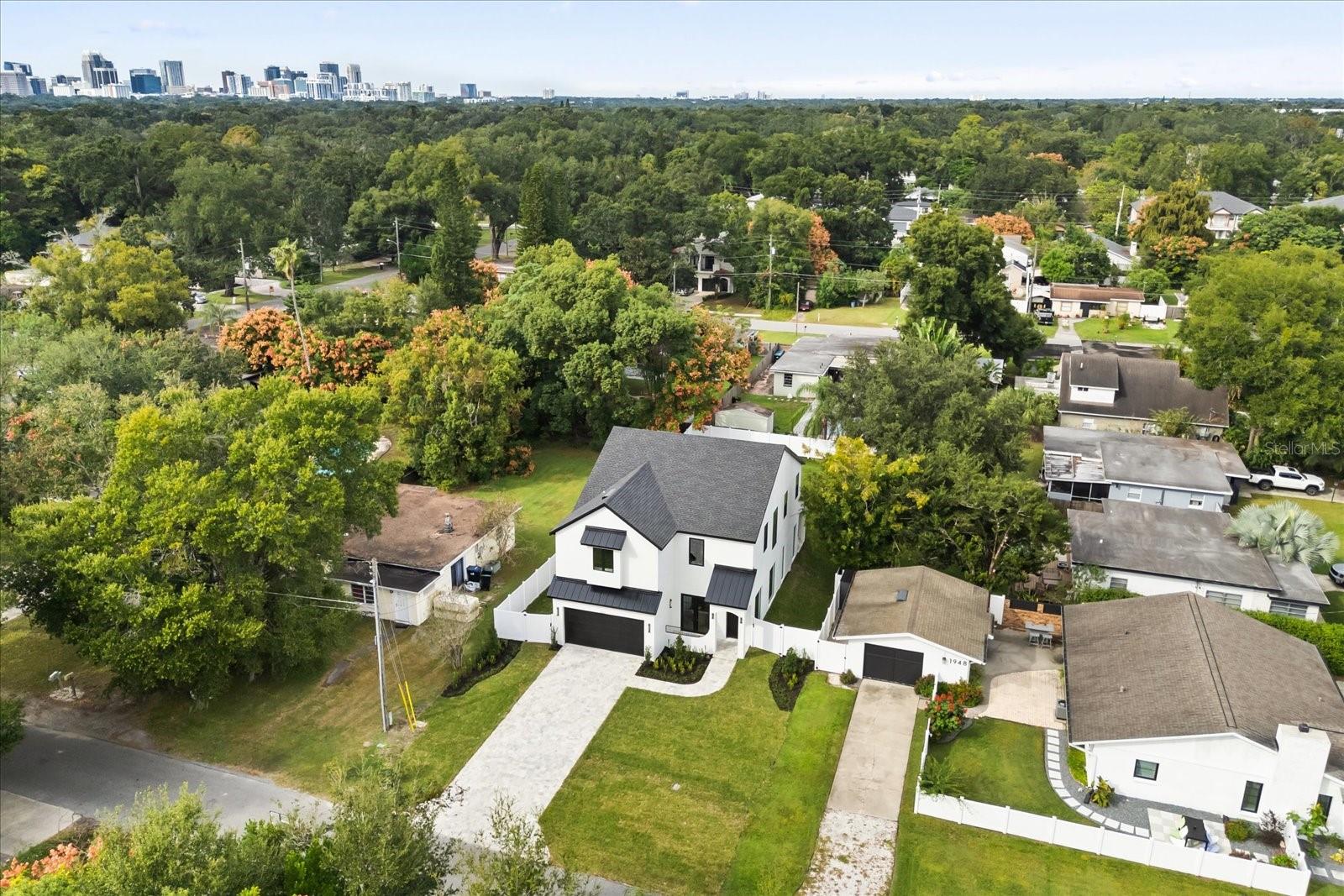 Image 50 of 54 For 2027 Harding Street