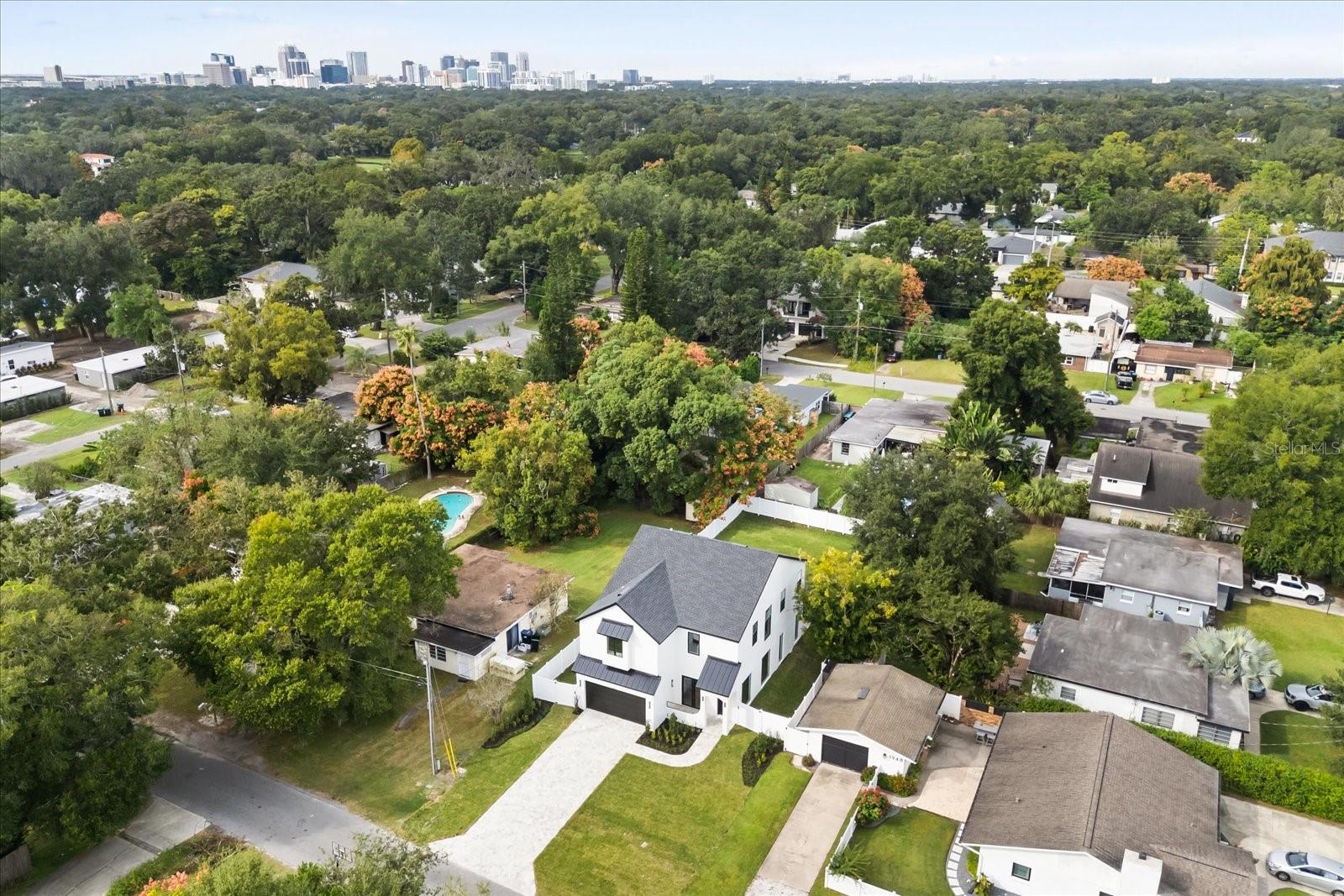 Image 52 of 54 For 2027 Harding Street