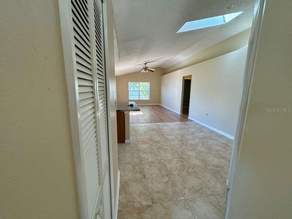 Image 8 of 19 For 1033 Catfish Creek Court