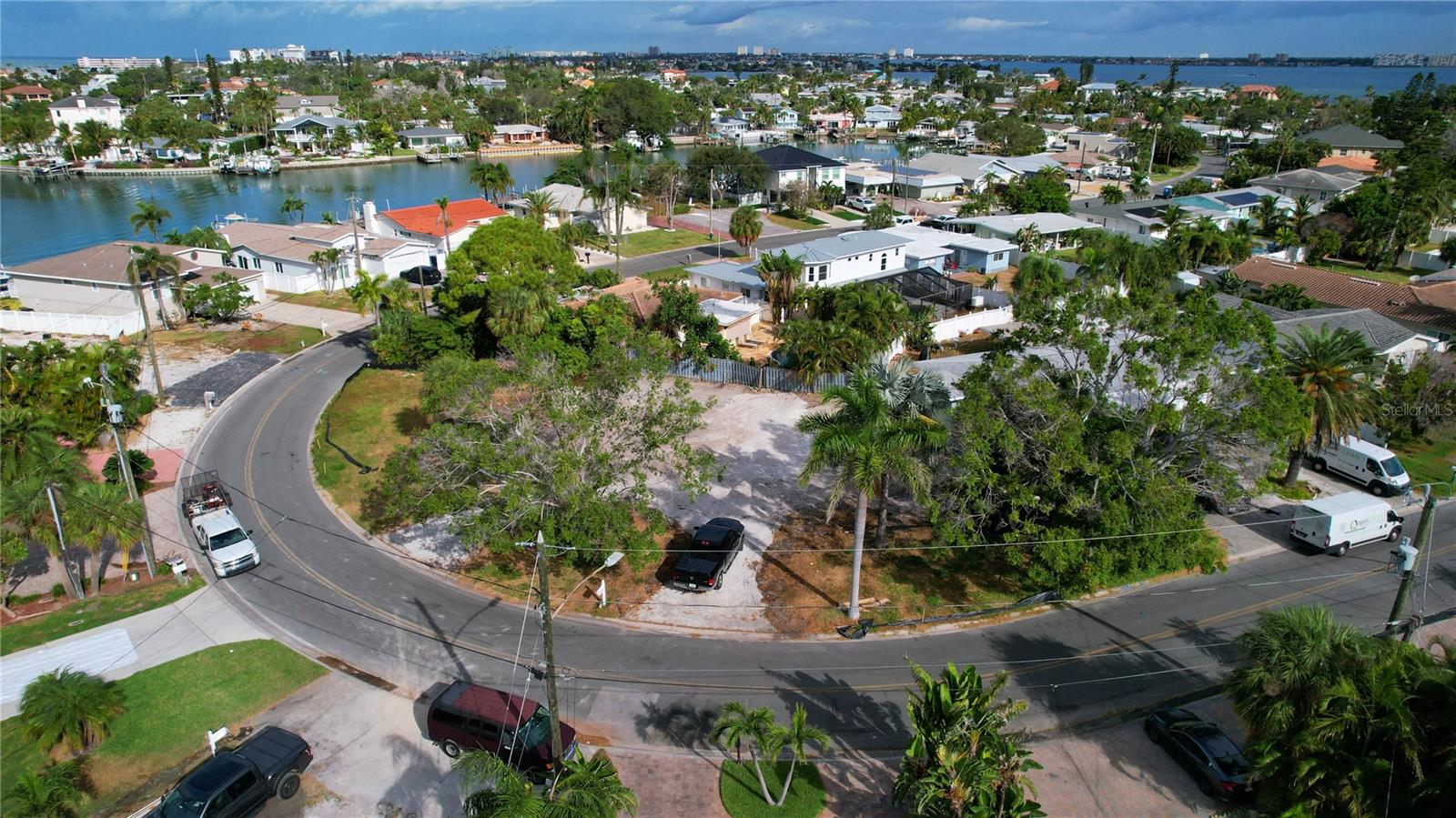 Image 5 of 18 For 3615 Belle Vista Drive E