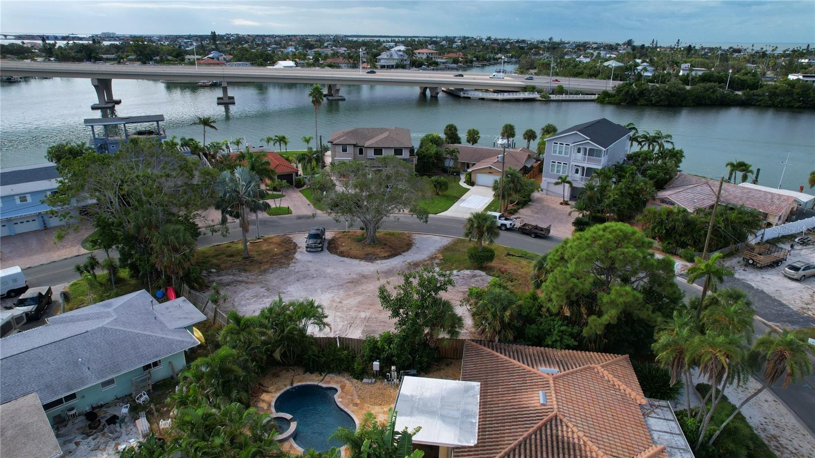 Image 7 of 18 For 3615 Belle Vista Drive E