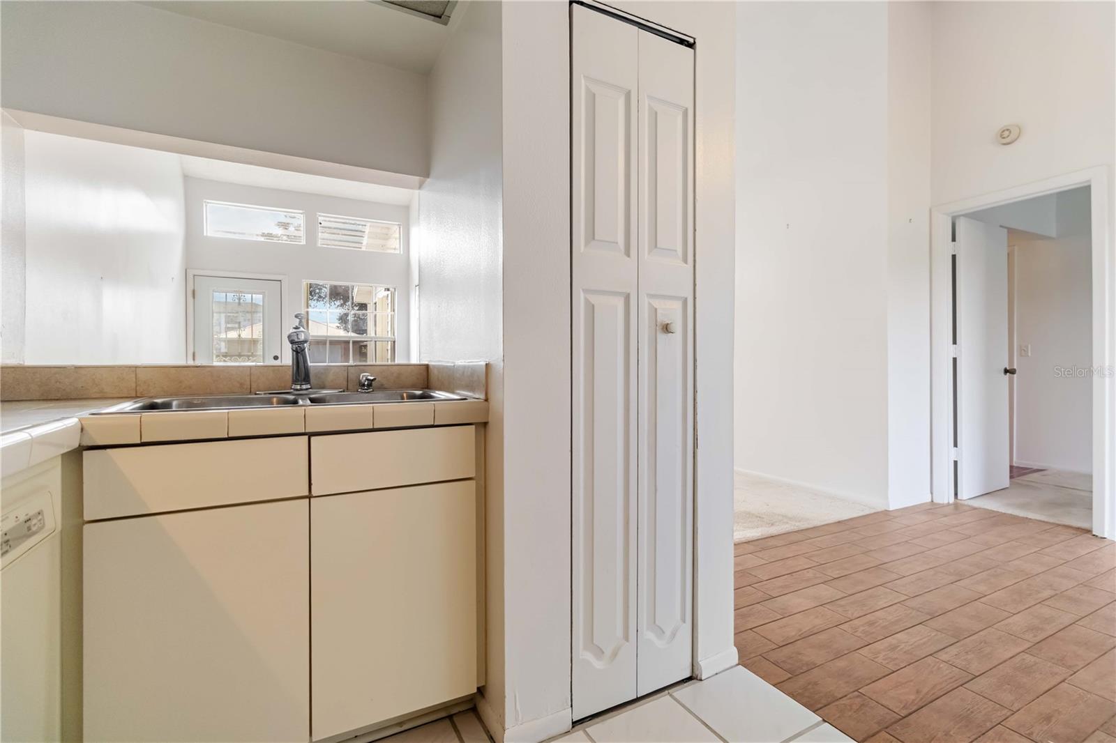 Image 21 of 34 For 3728 Malory Court