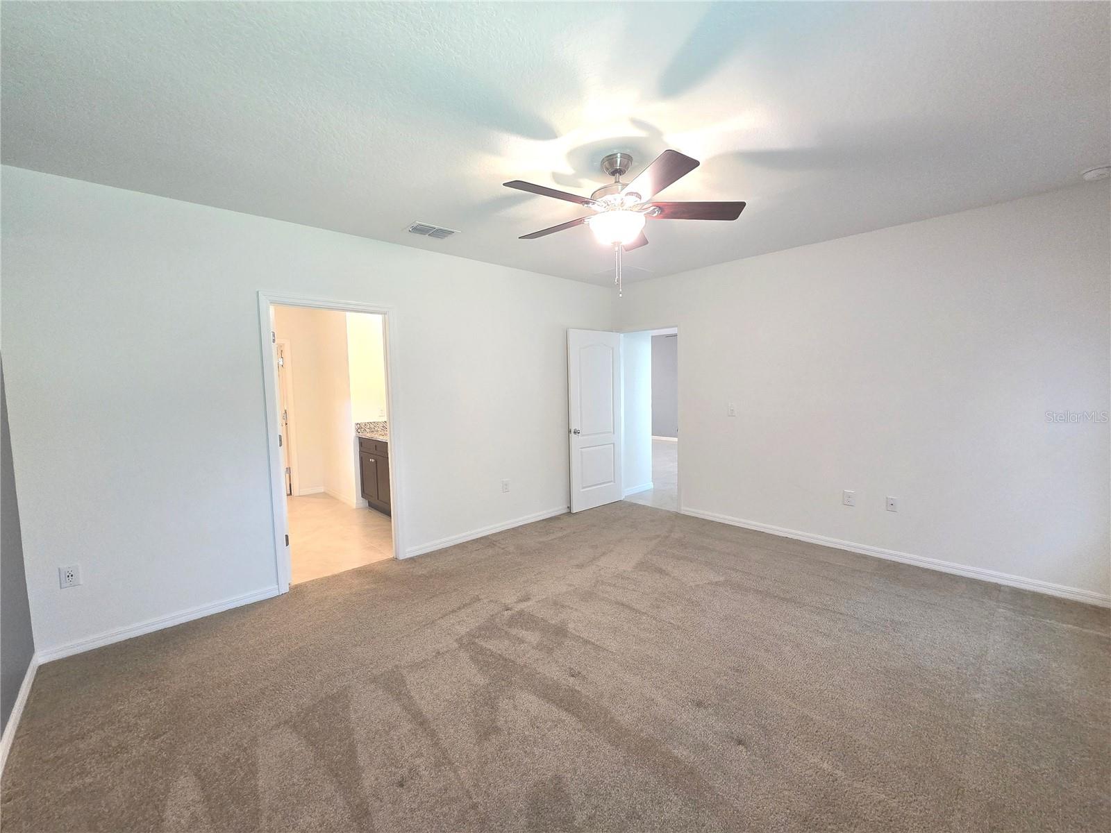 Image 17 of 28 For 206 Wood Hollow Road