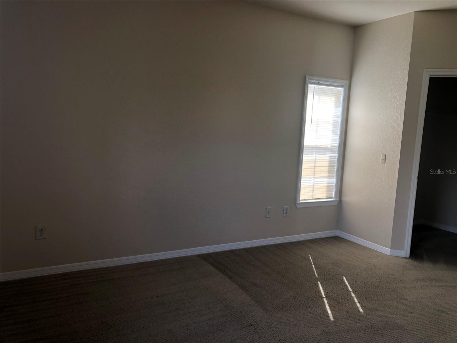 Image 27 of 58 For 3583 Conroy Road 1131