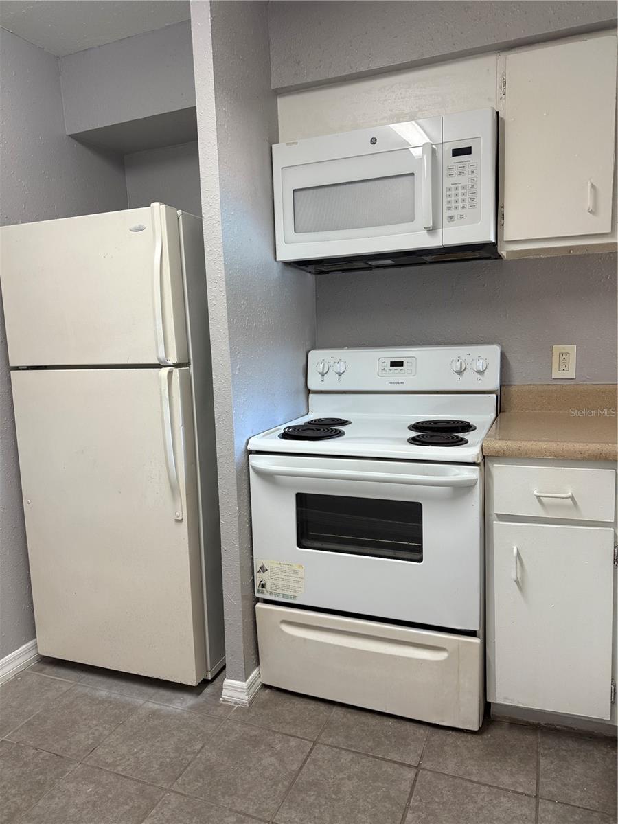 Image 10 of 29 For 425 Wymore Road 103