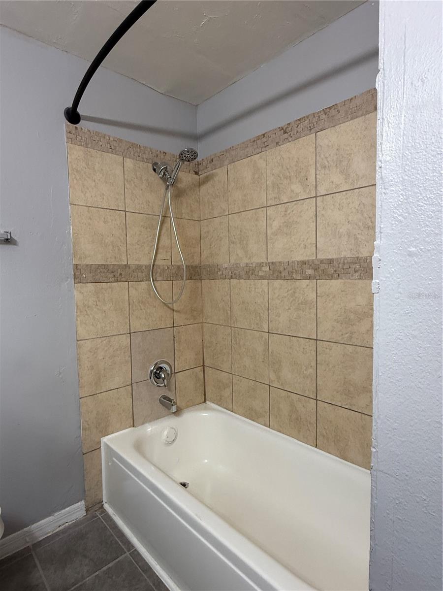 Image 15 of 29 For 425 Wymore Road 103