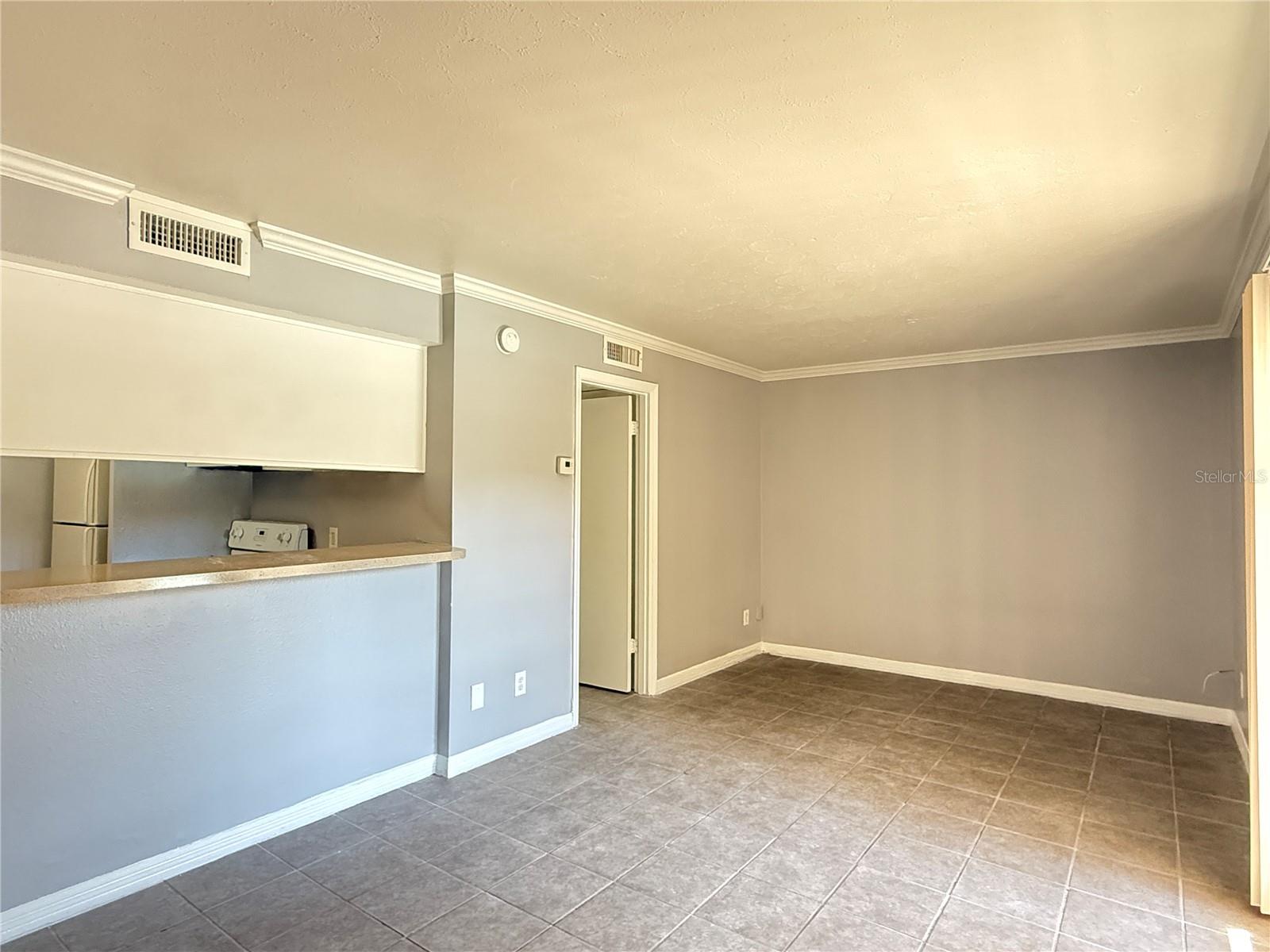 Image 4 of 29 For 425 Wymore Road 103