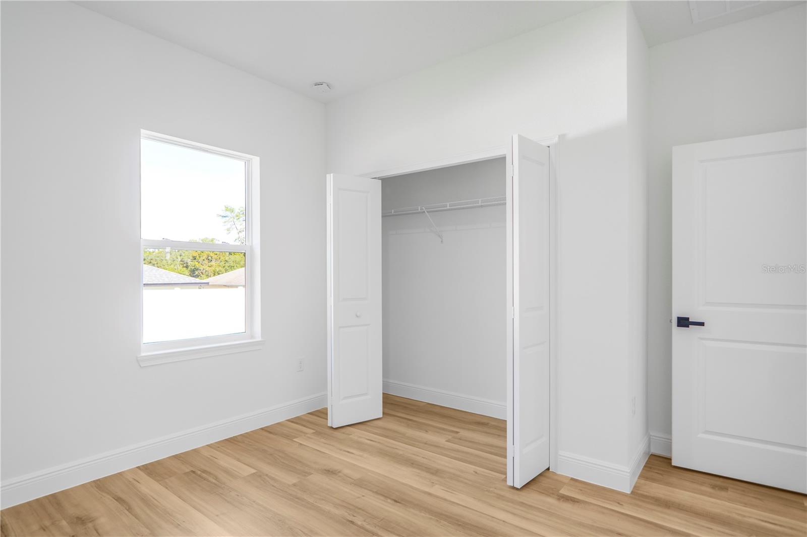 Image 19 of 44 For 2913 162nd Street Road