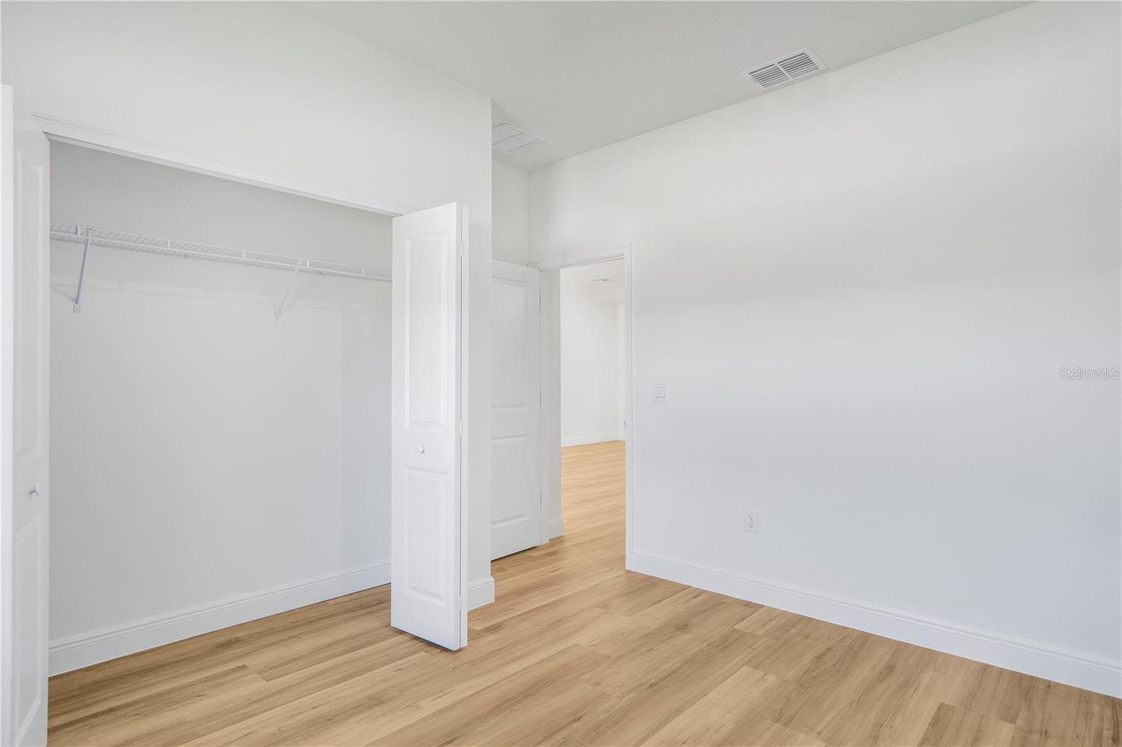 Image 20 of 44 For 2913 162nd Street Road